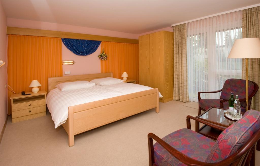 Hotel Ascona Bad Krozingen Room photo